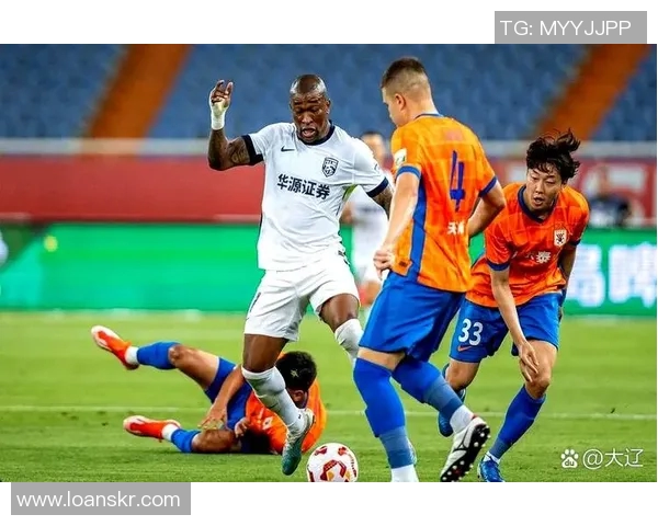 桑切斯因伤缺席关键比赛，球迷担心球队战绩